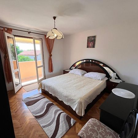 Beautiful Apartment Julieta Privlaka  Buitenkant foto